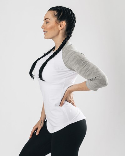 Alphalete Fitted Performance 3/4 Sleeve Vita Silver Camo | EKLP-13650