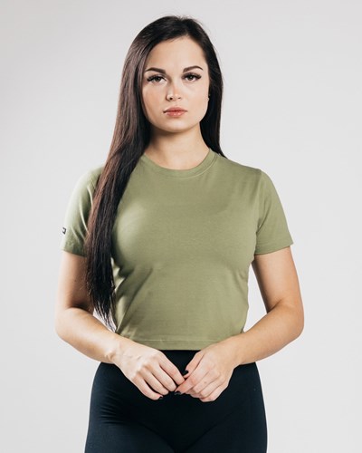 Alphalete Fitted Performance Crop Top Olivgröna | NRTC-89035