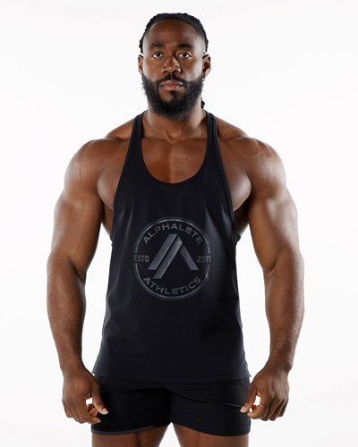 Alphalete Fitted Performance Stringer Blackout | FAPM-93215
