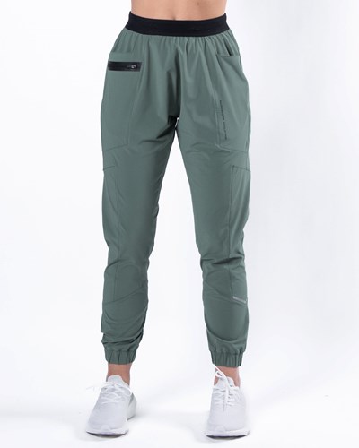 Alphalete Woven 4-Way Stretch 28" Pant Gröna | EZPY-47321